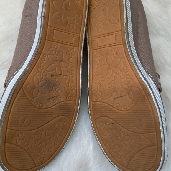 Nevada taupe wedge slip on in size 7M - Picture 7 of 7